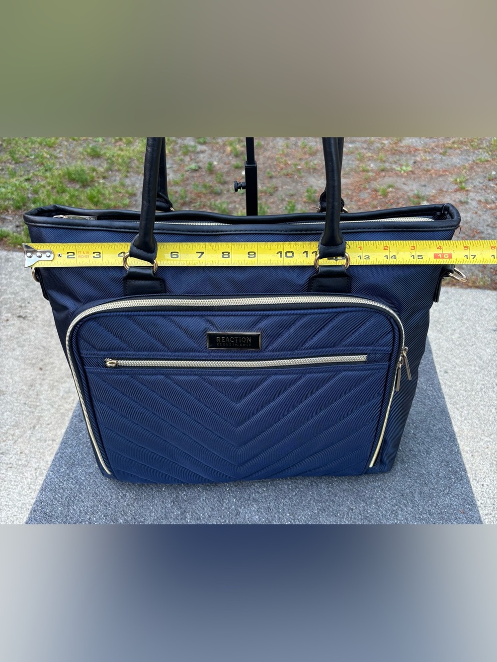 Kenneth Cole Reaction Chelsea Quilted Chevron Laptop Tablet Business Tote Navy - Picture 7 of 16